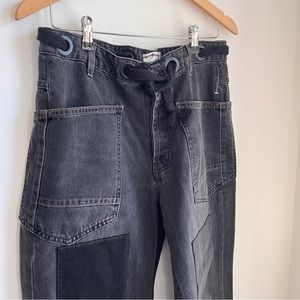 Free People We The Free Moxie Barrel Jeans. Baggy Jeans. Size 24.